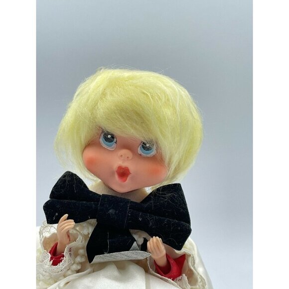 Vtg. Big Eyed Doll Made in Japan Christmas Musical Plays Silent Night Moves - Picture 1 of 9